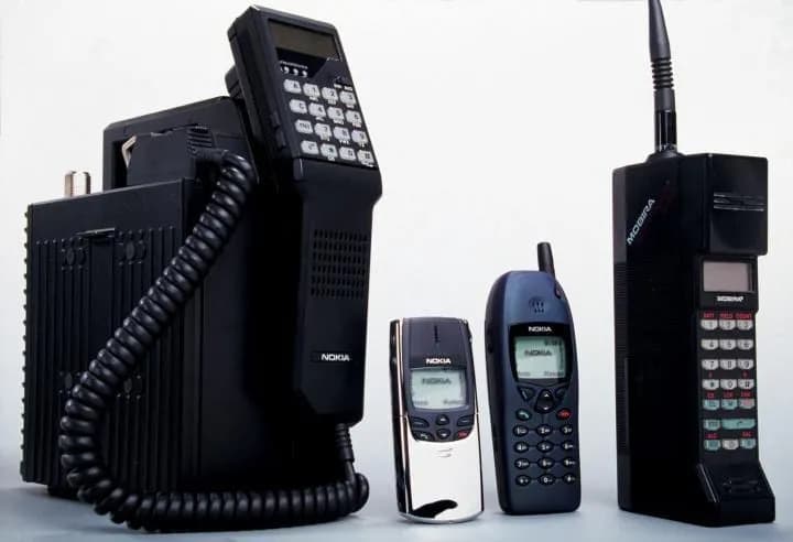 Kto wynalazł smartfon? Zaskakujące fakty o jego twórcy i historii