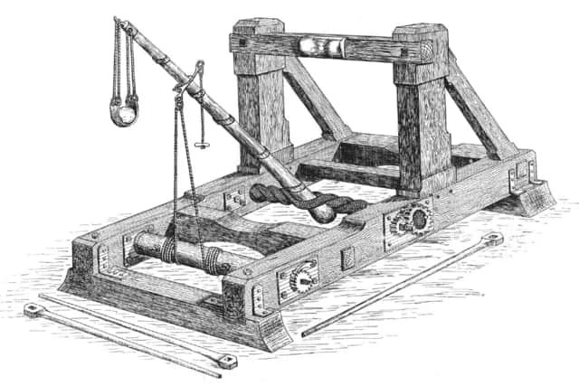 Starożytna machina wojenna: jak zmieniła oblicze bitew i oblężeń