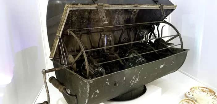 Kiedy wynaleziono zmywarkę? Historia, która zaskakuje i inspiruje