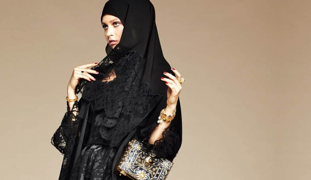 Strój Araba: tradycje, różnice i znaczenie w ubiorze historycznym